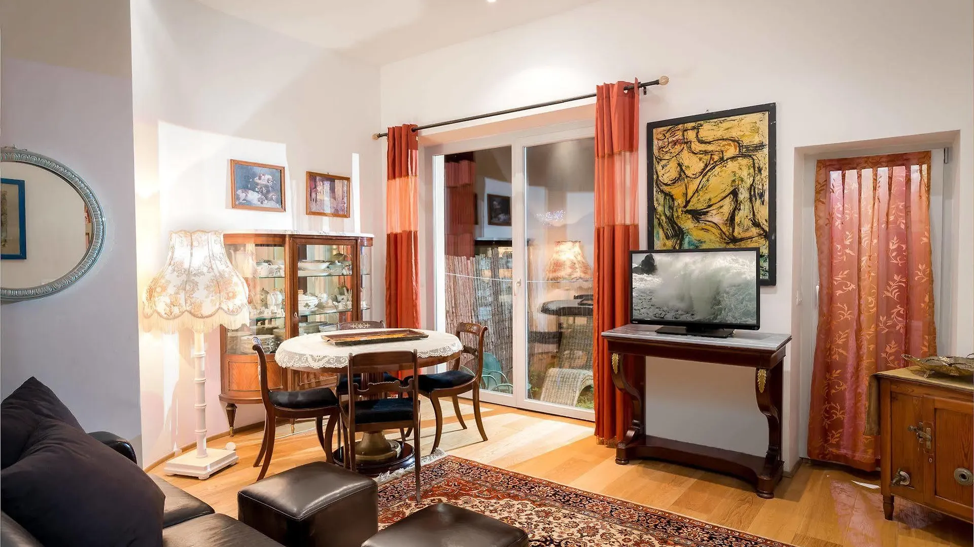 Florence Vintage Apartments